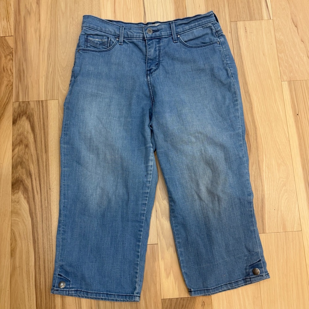 Levi's blue capri jeans #denim #capri Y2K